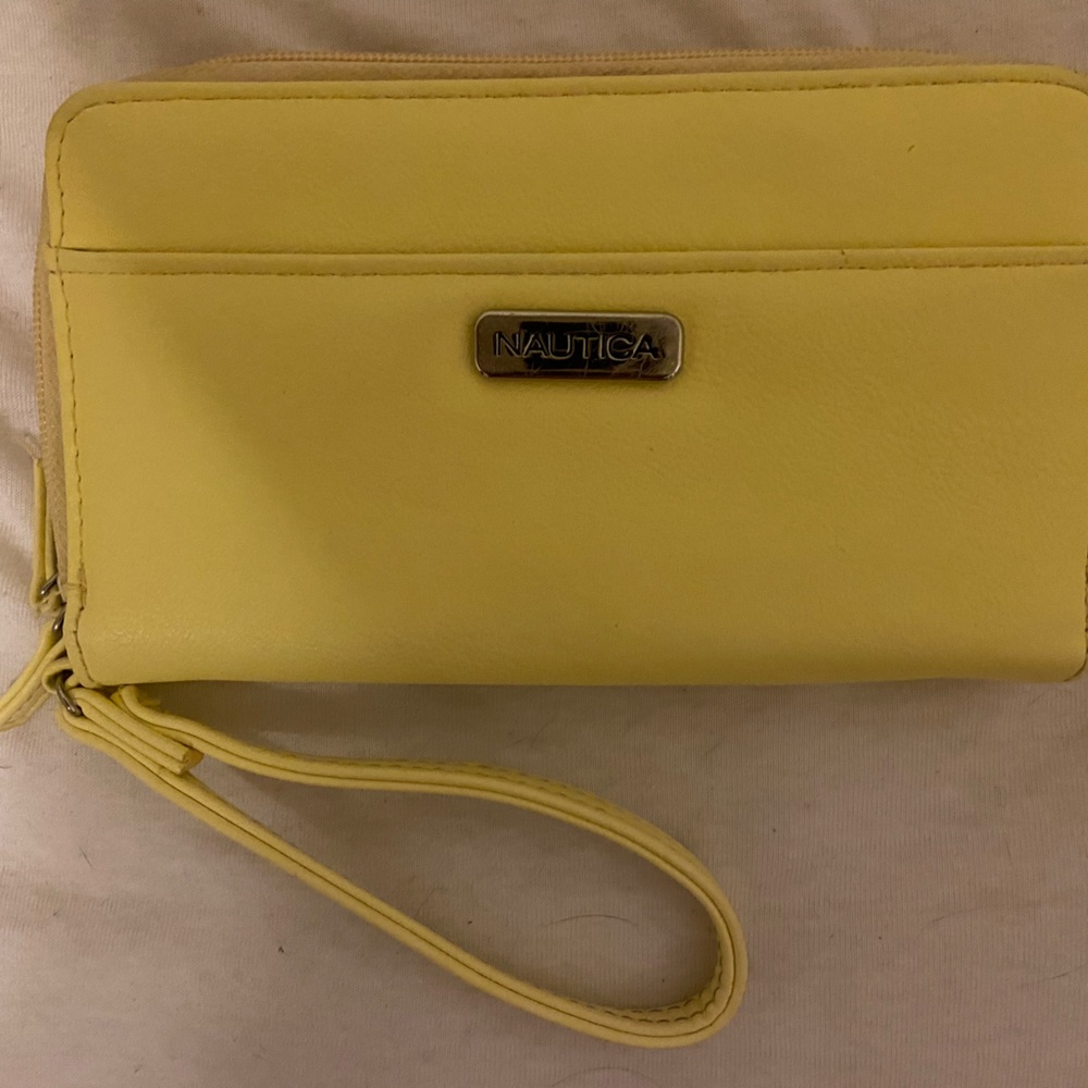 perfect yellow colored wallet💛